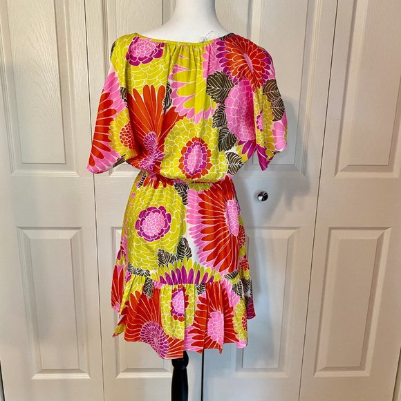 TRINA TURK Mahalo Dress / NWT / Size XS / SOLD OUT ONLINE / 40% Off Retail - Picture 9 of 11